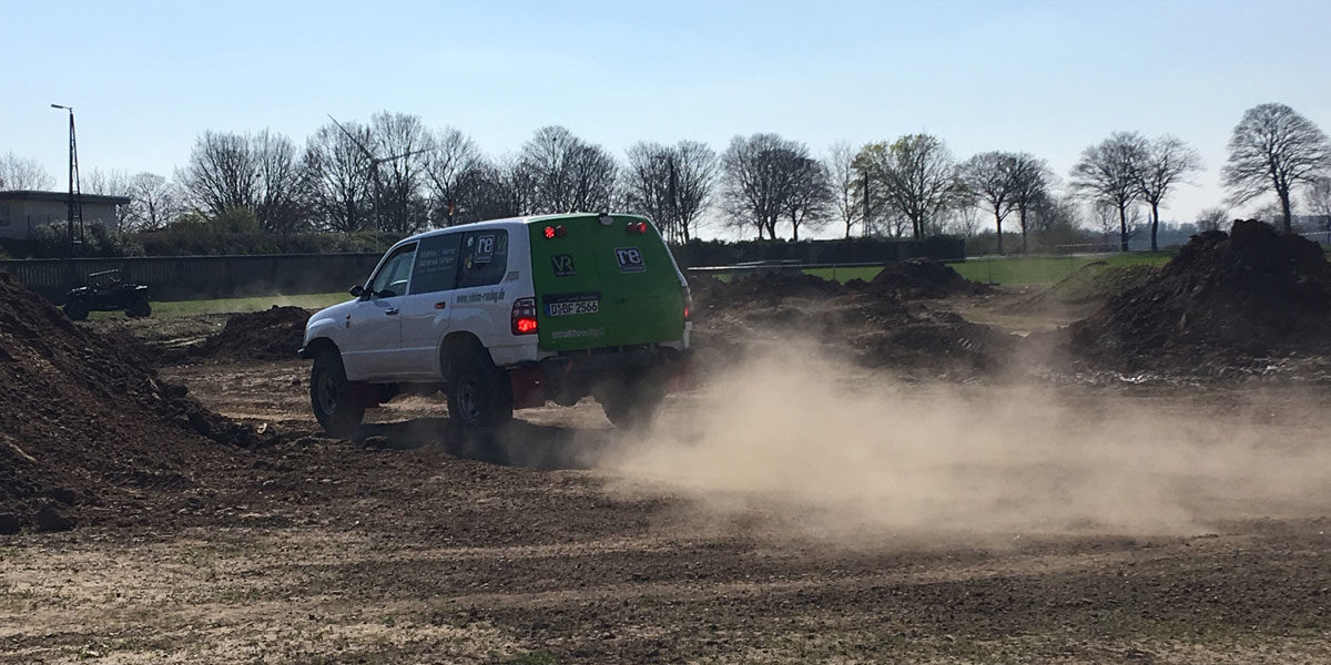 Offroad demonstratie op 4x4 beurs in Kalkar